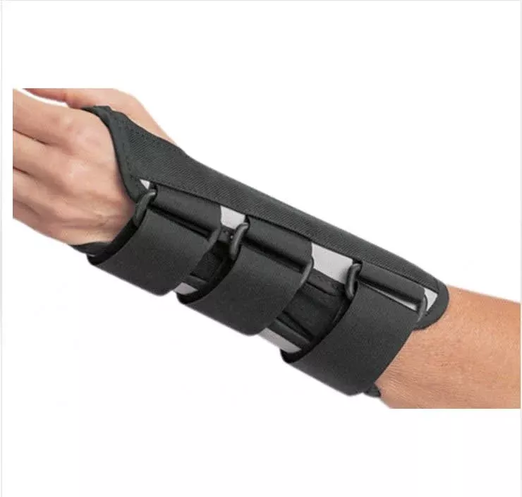 B.A.T.H.™ Wrist Splint, 1/EA