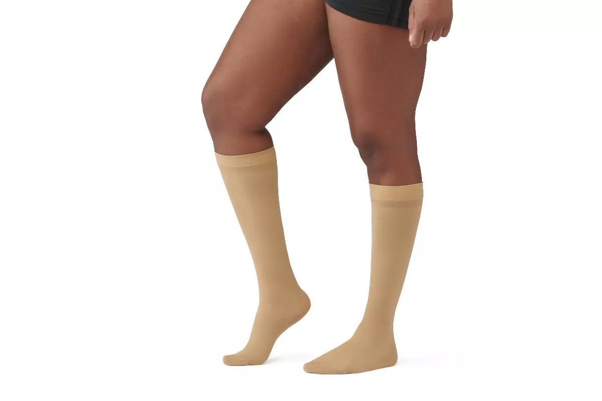 CURAD 20-30 mmHg Closed Toe Knee High Compression Hosiery