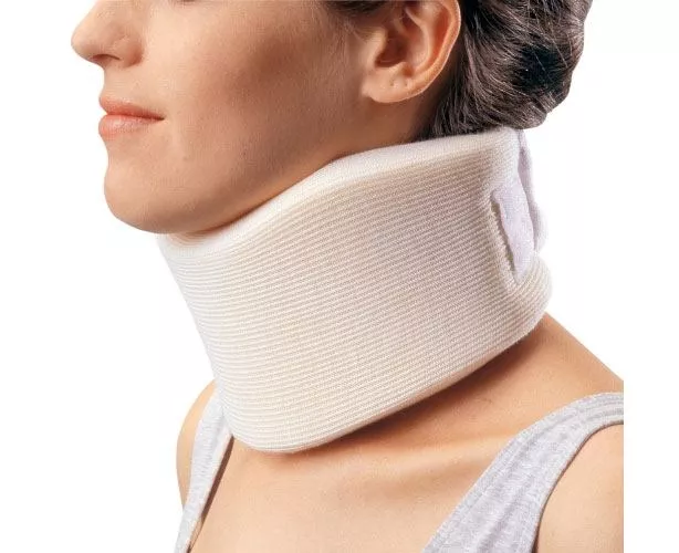 Form Fit Cervical Collar, Medium Density