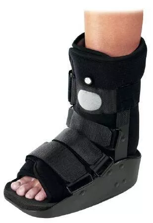 MaxTrax with Air Walker Boot