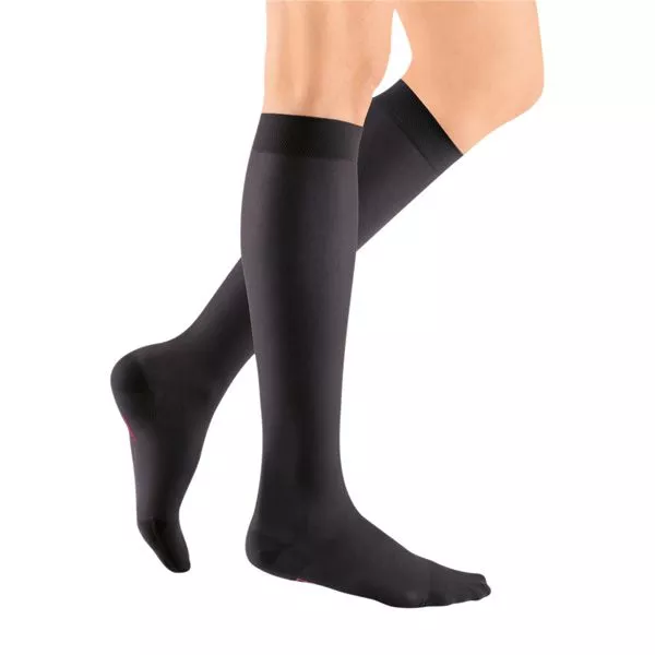 Mediven Sheer & Soft Knee High 15-20 mmHg Compression Socks, Closed Toe, Petite