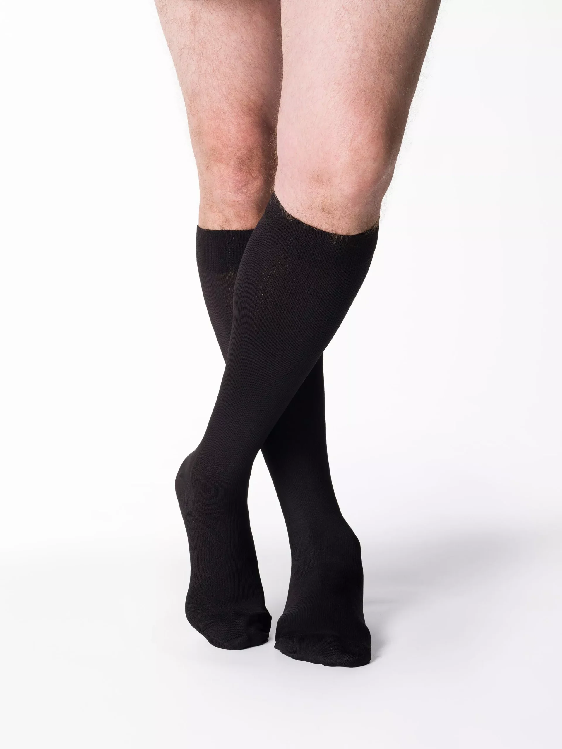 Midtown Microfiber for Men 820 Knee High 15-20 mmHg Compression Socks, Closed Toe